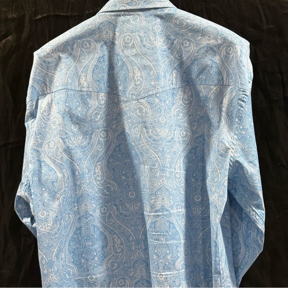 Classic Light Blue Paisley Men's Shirt - Picture 6 of 9